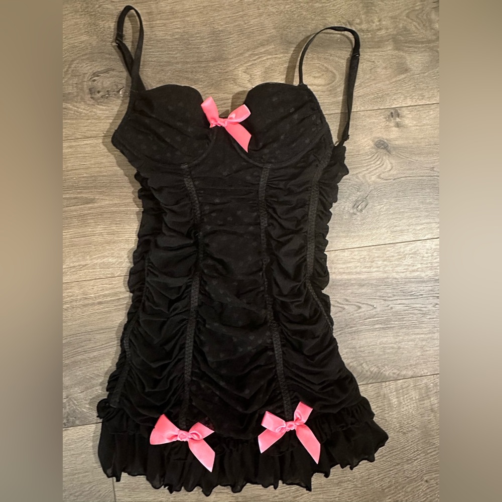 VICTORIA’S SECRET Sexy Little Things women’s lingerine, 34B, fits like XS